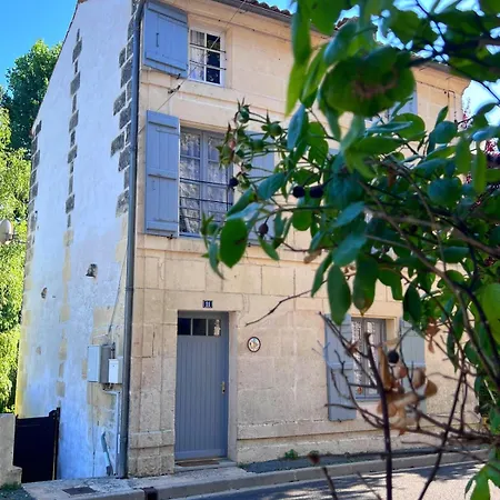 Maison De Caractere Avec Vue Sur La Verdure *